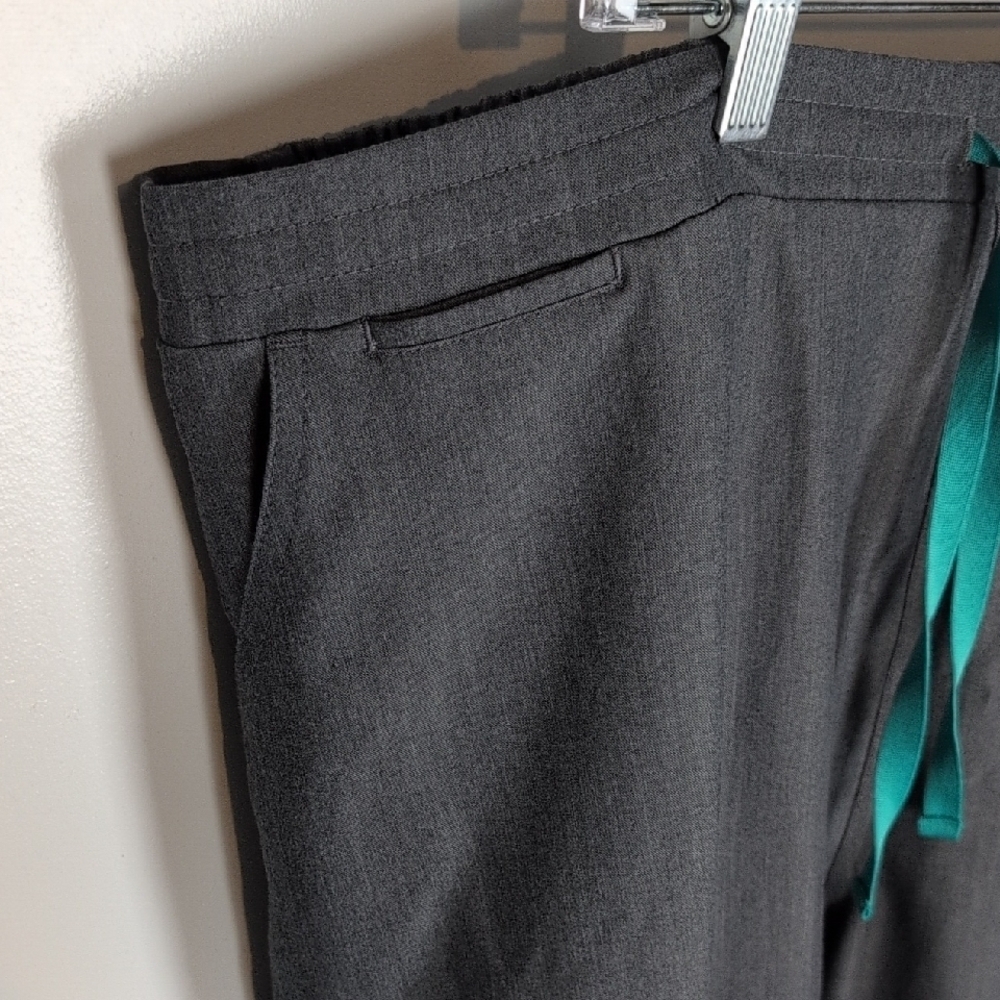 Figs Technical Collection Scrub Pants - Picture 2 of 12